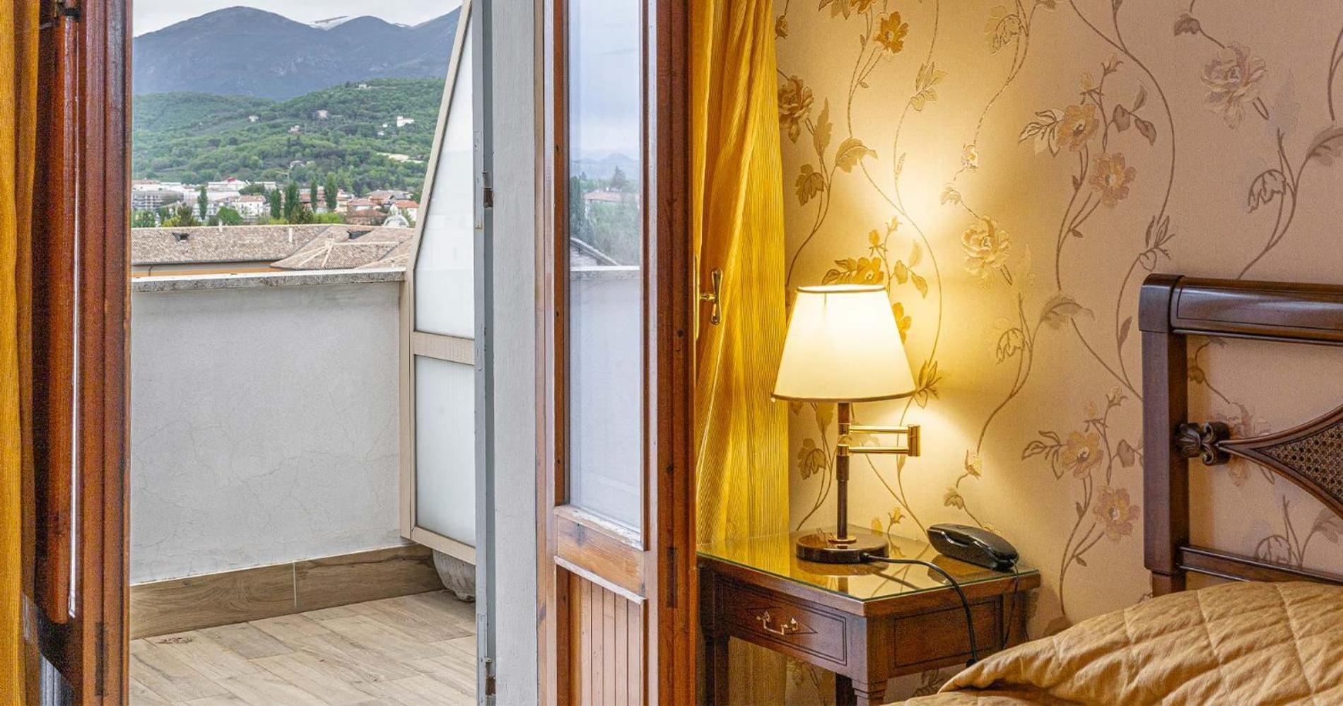 Hotel&Ristorante Miramonti Palazzo Storico Rieti Exterior foto